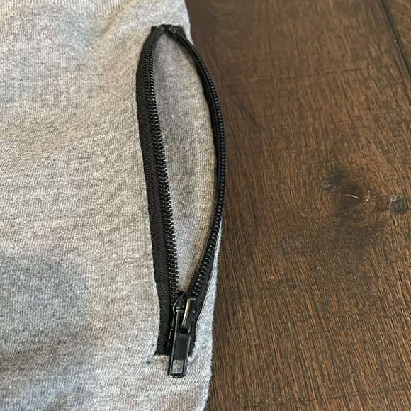 Joggers - Picture 2 of 6